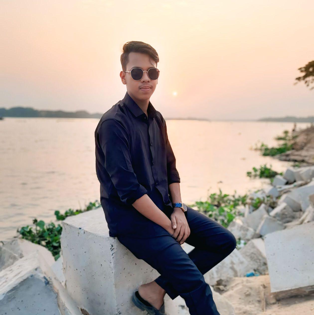 Md Emon